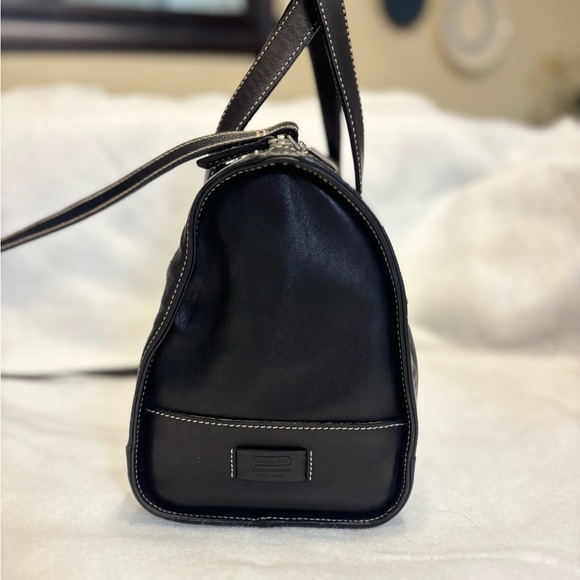 COACH Vintage Hamptons Classic Black Leather Purse Pre-loved - Picture 11 of 16